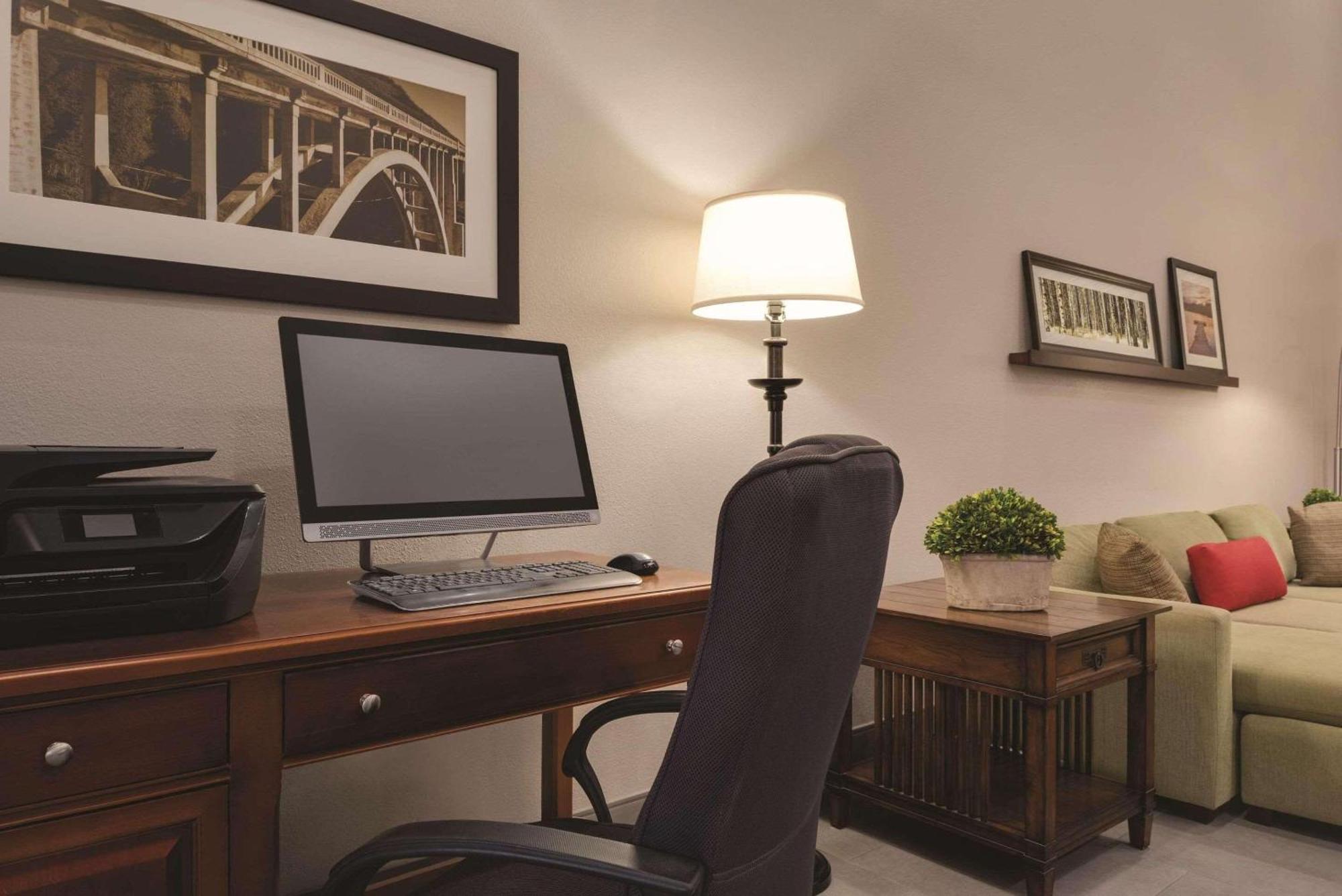 Country Inn & Suites By Radisson, Cedar Falls, Ia Екстериор снимка