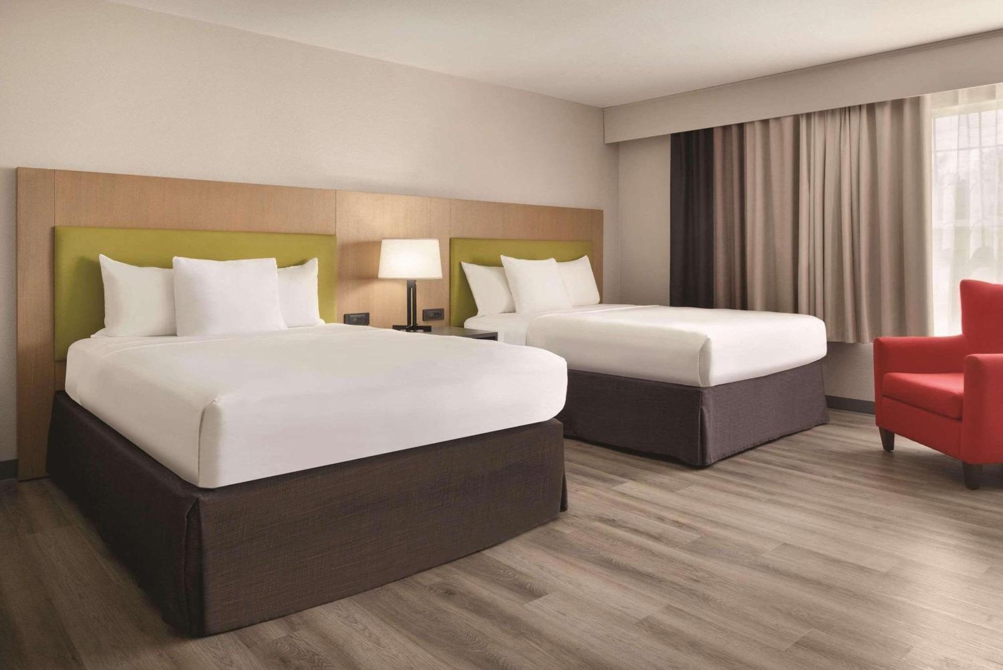Country Inn & Suites By Radisson, Cedar Falls, Ia Екстериор снимка